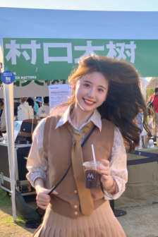 隔壁女邻居